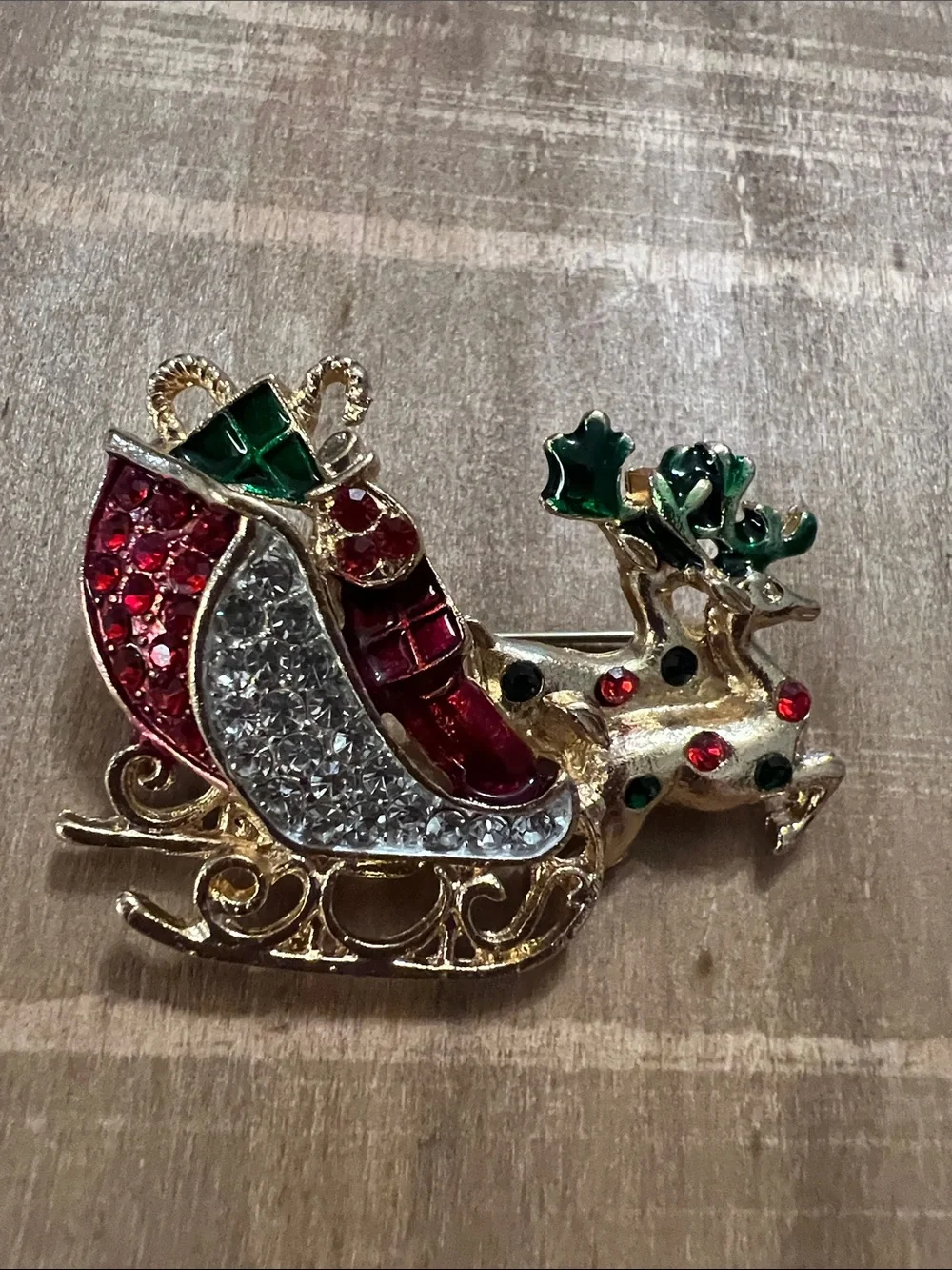 3/$18 Holiday Reindeer Sleigh Decorative Pin in Gold, Red, Green Lot 6070